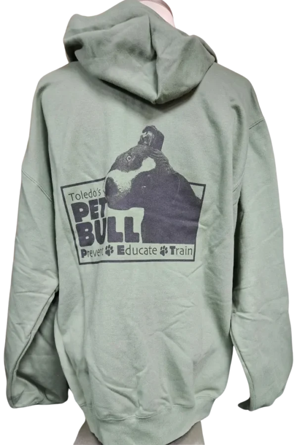 A person wearing a hoodie with the words " pep bull " on it.